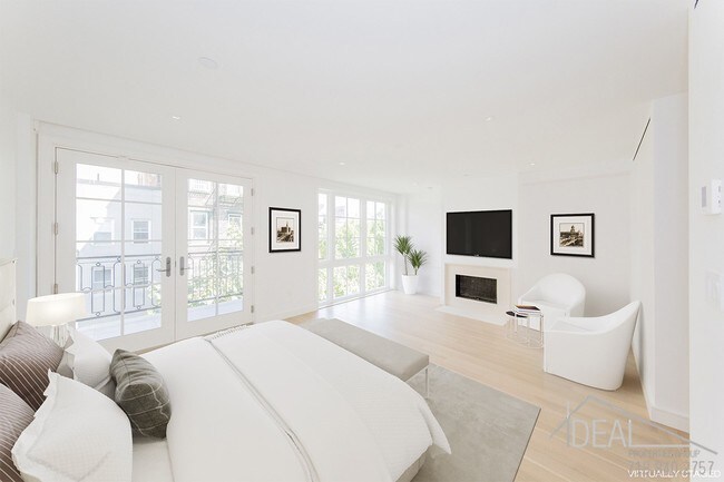 Foto del edificio - 321 E 9th St