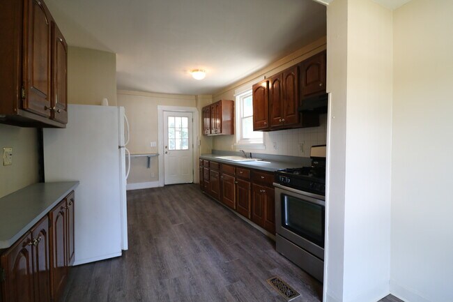 Foto del edificio - 1626 Summit Ln