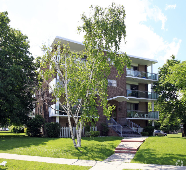 Primary Photo - Don Mills (1053)