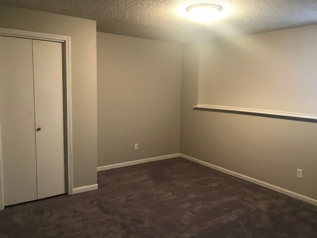Building Photo - 4733 Apple Tree Ln