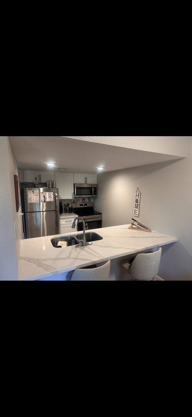 Foto del edificio - 7436 E Chaparral Rd