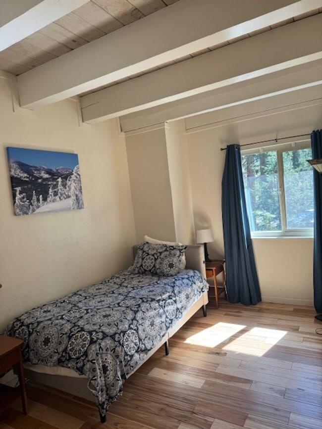 Building Photo - High Sierra condo