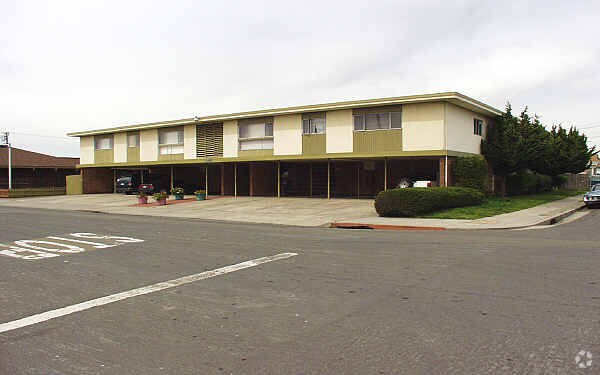Foto del edificio - 3717 Nevin Ave