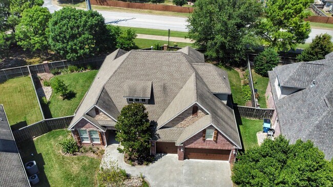 Foto del edificio - Luxury 4 Bedroom in the Heart of Bentonville!