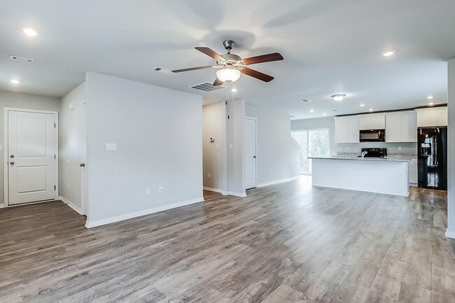 Building Photo - 13145 Turtle Creek Pkwy