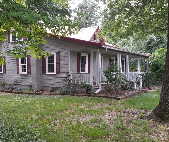 Apartments For Rent in Belwood, NC with Hardwood Floors 7 Rentals