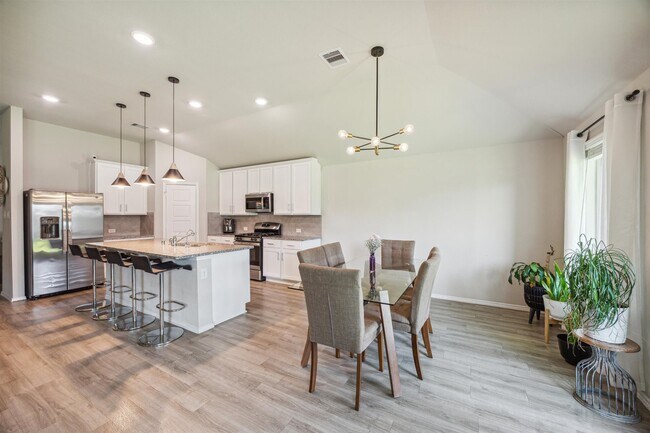 Foto del edificio - 6414 Fiddlewood Thicket Ln