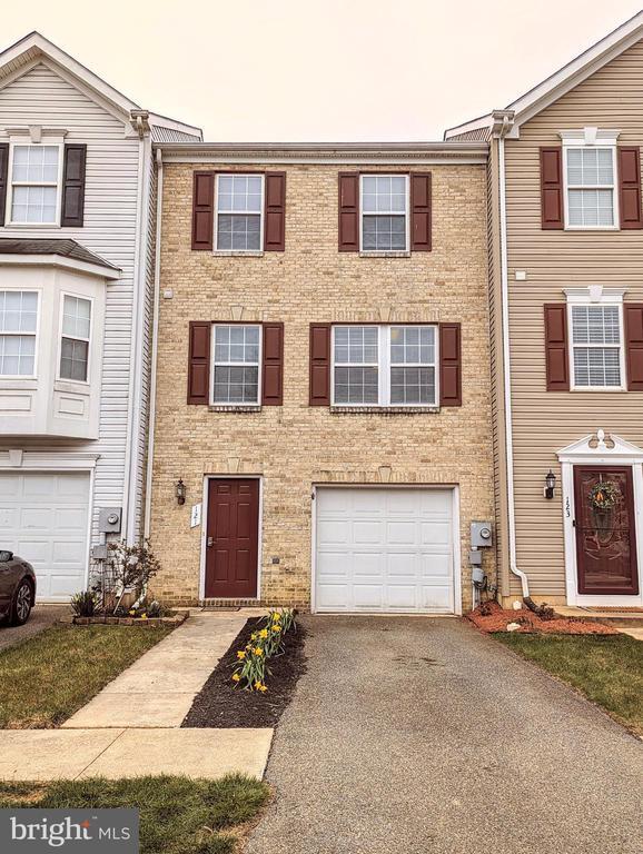 Building Photo - 121 Eagles Ridge