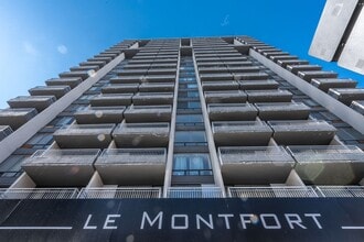 Building Photo - 1975 Maisonneuve Blvd W