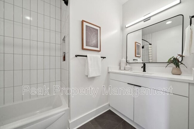 Building Photo - 1609 Pulaski St