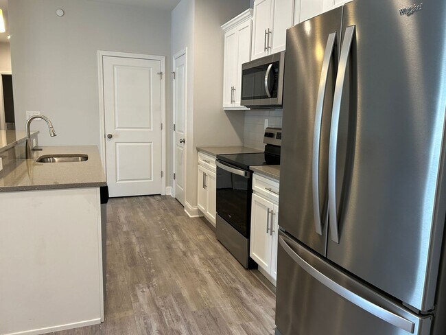 Foto del edificio - 705 W. Creek Lane