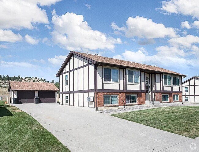 Building Photo - 386 Moccasin Trl