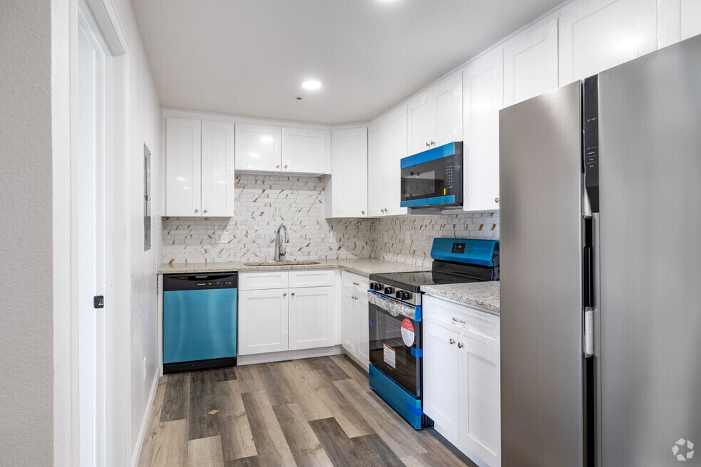 Maya Apartments