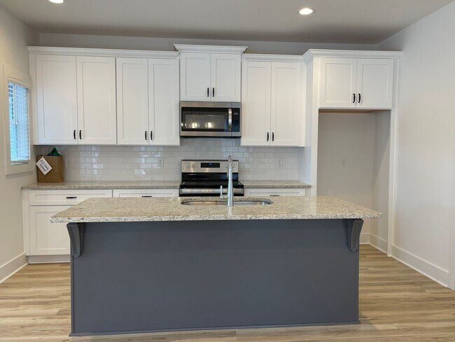 Foto del edificio - 2BR TWIN HOME IN OPELIKA