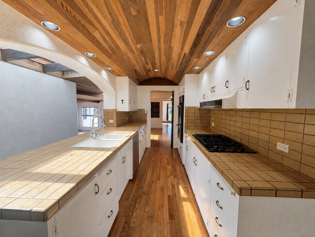 Foto del edificio - 352 Glen Ellen Dr