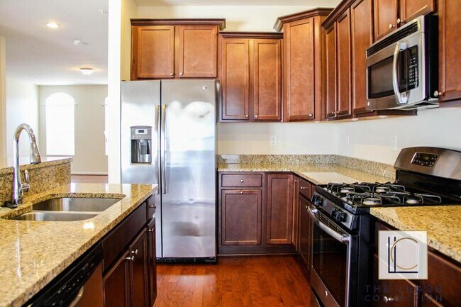 Building Photo - 3123 Presidential Golf Dr