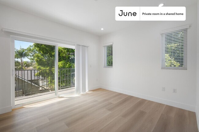 Foto del edificio - Private bedroom in 4 bed/3 bath Home