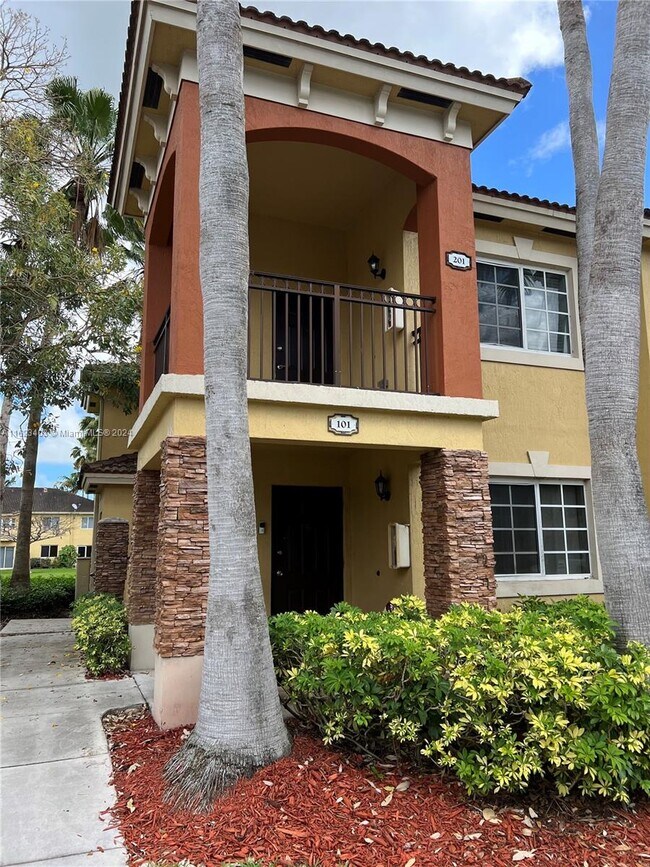 Foto del edificio - 935 NE 33rd Terrace