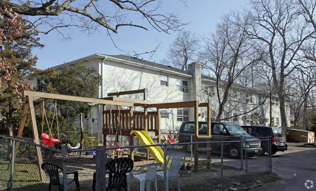 311 Forest Ave, Lakewood, NJ 08701 Apartments in Lakewood, NJ