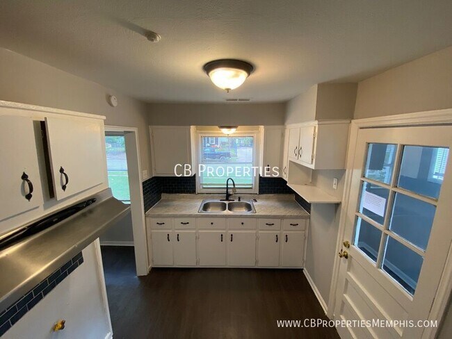 Building Photo - $250 Visa Gift Card Promo!!
