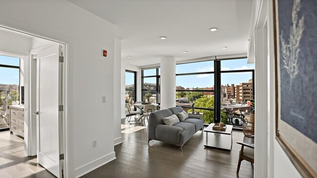 Foto del edificio - 620 T St NW