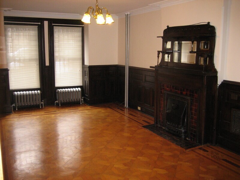 Building Photo - 470 9th St