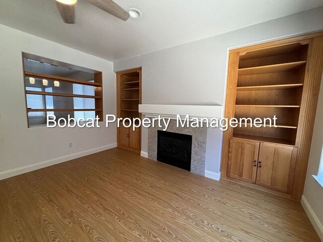 Building Photo - 1240 Flintwood Dr