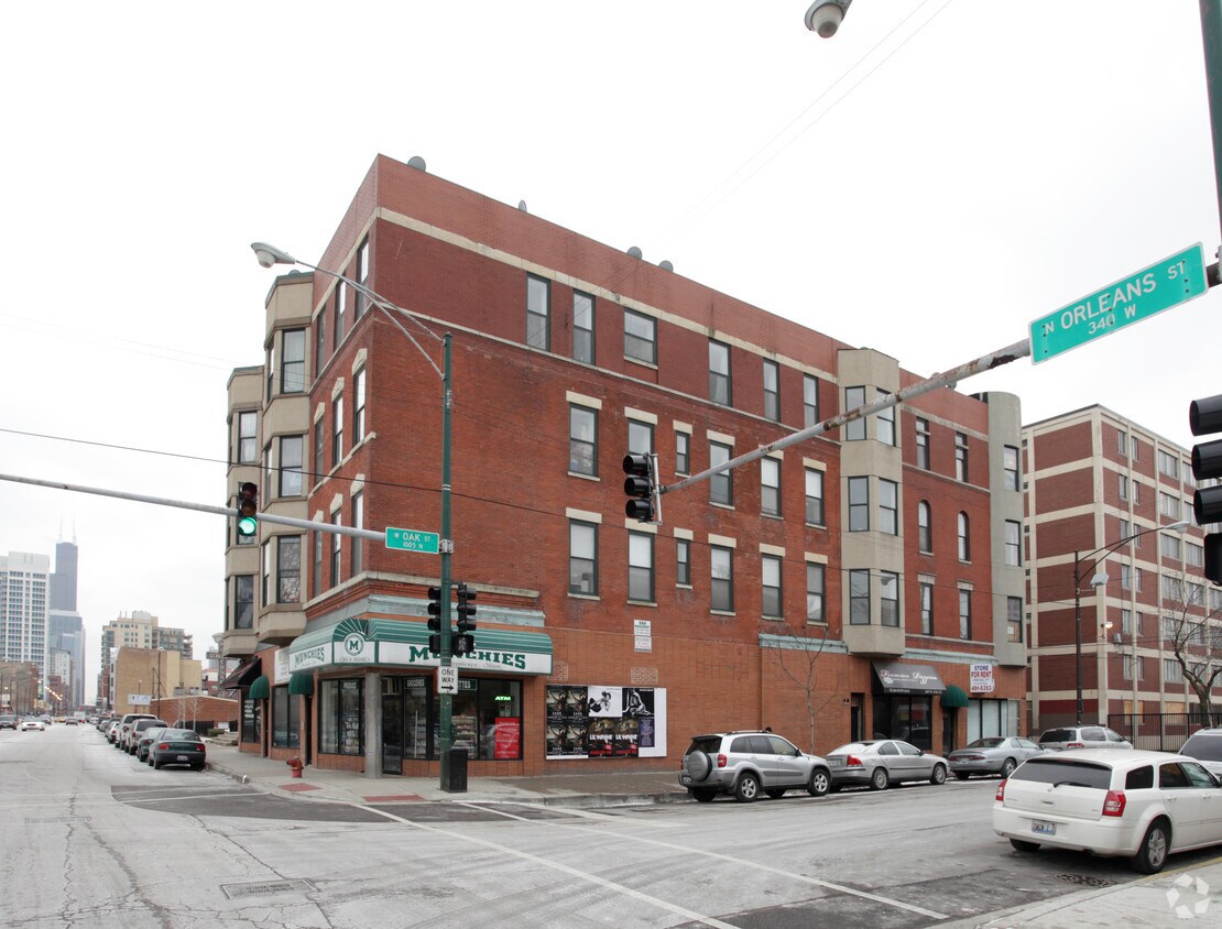 Primary Photo - 349 W Oak St