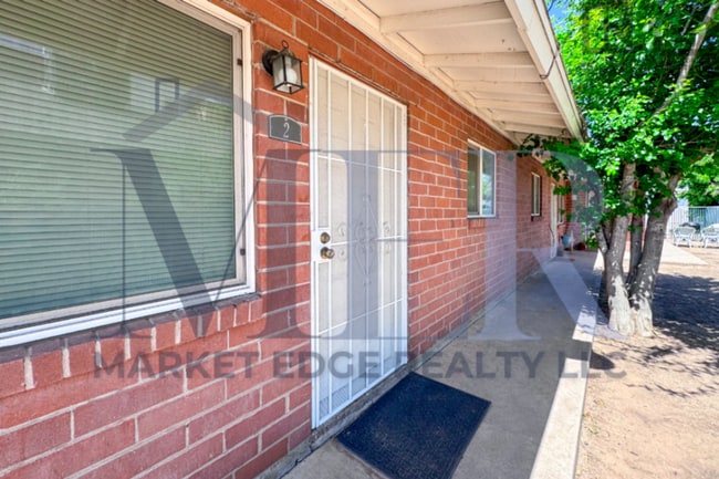 Building Photo - 1640 E Brill St