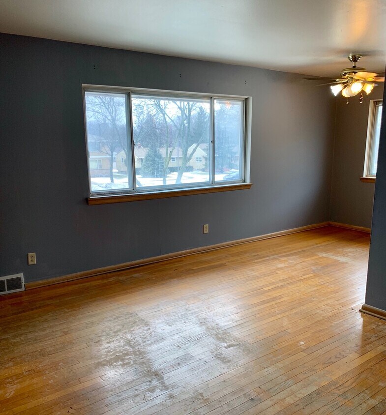 Foto principal - 9500 W Capitol Dr