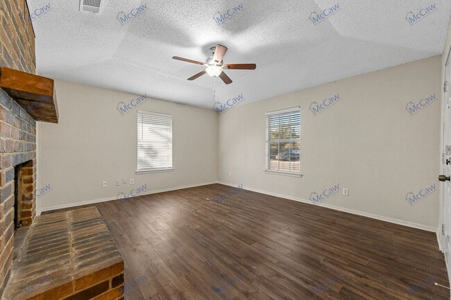 Building Photo - 7728 Jamie Renee Ln