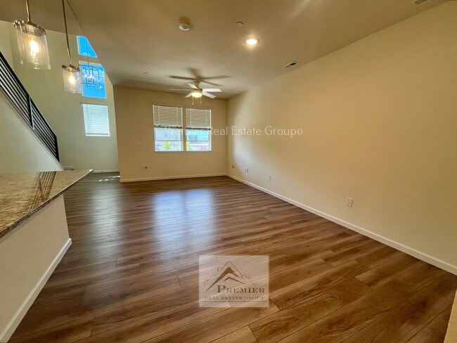 Building Photo - 10733 White Diamond Pt