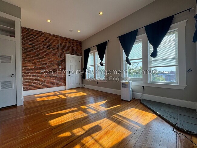 Foto del edificio - 44 Pingree St