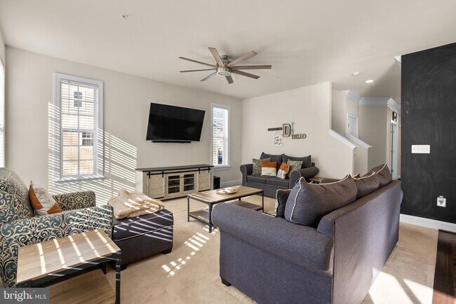 Foto del edificio - 6775 McCormick Dr