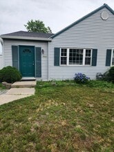 Building Photo - 2033 Lamplighter Dr