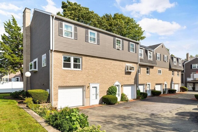 Photo - 13 Circuit Ln Townhome