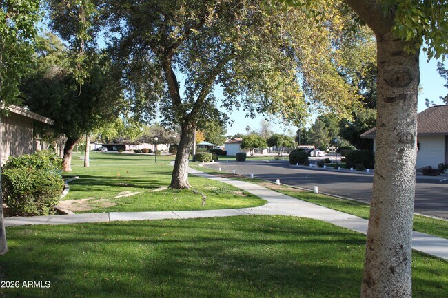 Building Photo - 1550 N Stapley Dr