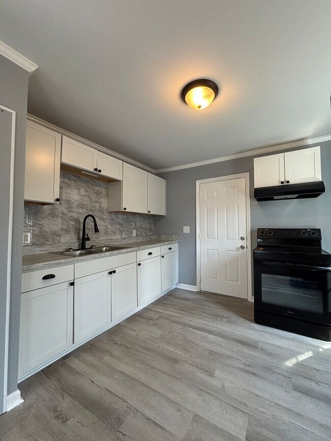 Foto del edificio - Newly Renovated!