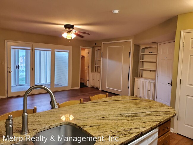 Building Photo - 1 br, 1 bath House - 2726 Hollywood Ter #103