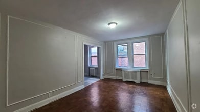Building Photo - 6820 Ludlow St