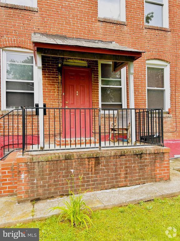 Building Photo - 4008 Mortimer Ave