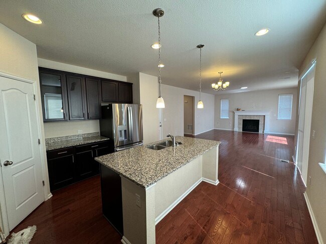 Foto del edificio - Well maintained Home with 4 bedrooms 3 baths in Erie