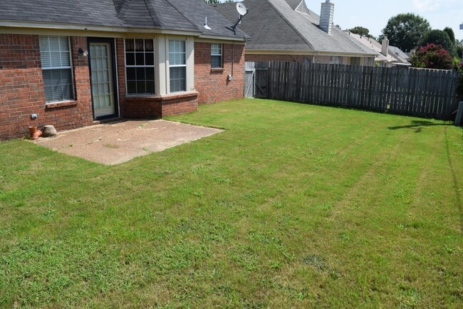 Building Photo - 9593 Daly Dr