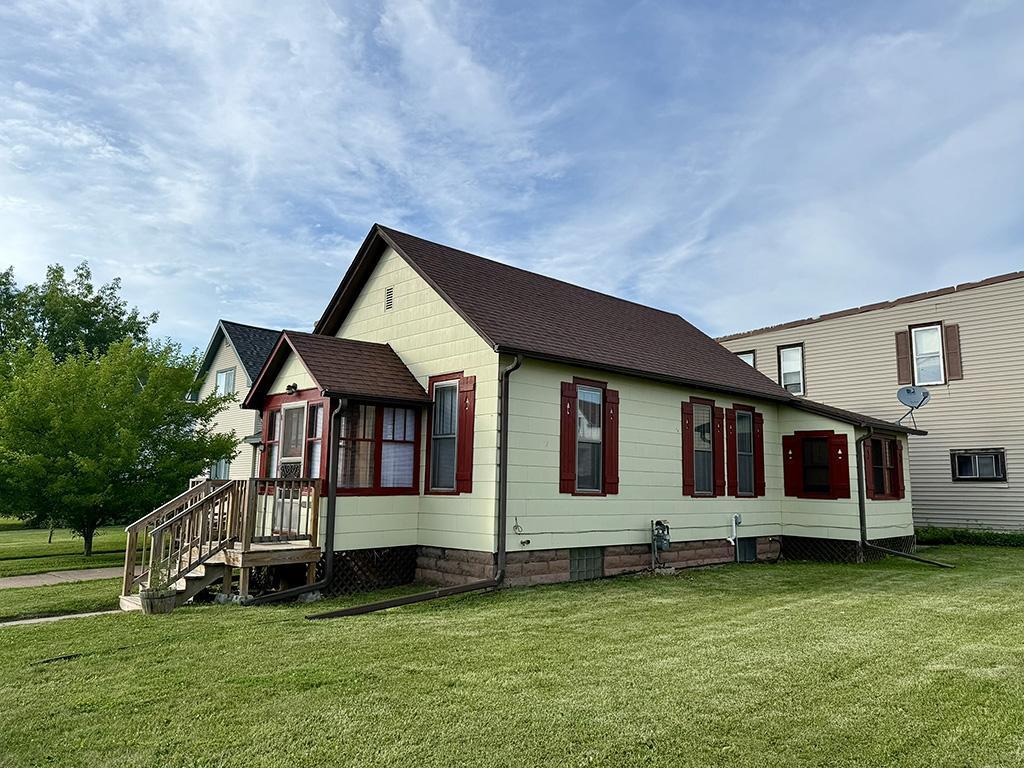Primary Photo - 620 Vaughn Ave