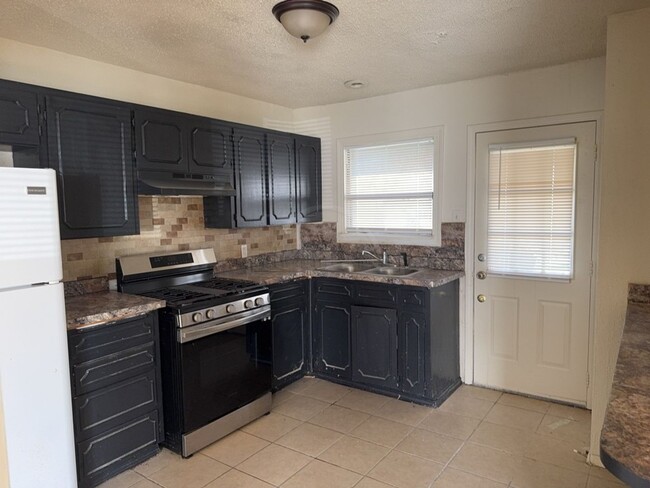 Foto del edificio - 813/815 Estelle Ave, Killeen