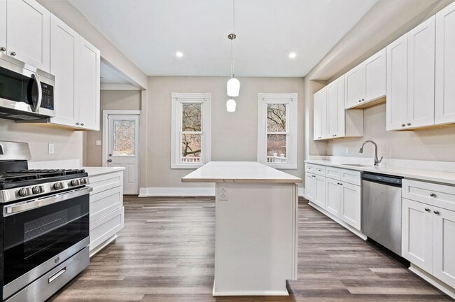 Photo - Beautiful Fully Renovated 4 Bedroom Home In The West End.  Available July!
