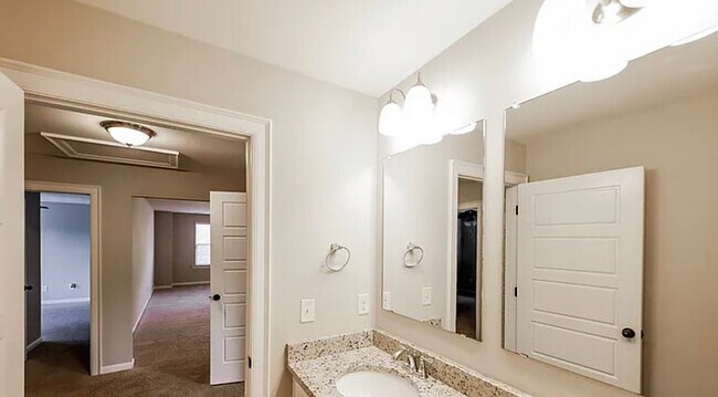 Foto del edificio - 1205 Hunters Gate Dr