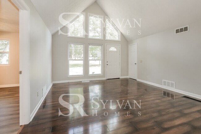 Foto del edificio - Enjoy living the good life in this 3BR 2BA...