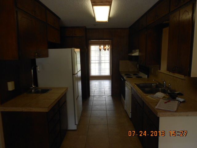 Building Photo - 1710 Comanche Dr