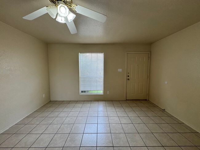 Building Photo - 4506 Deek Dr